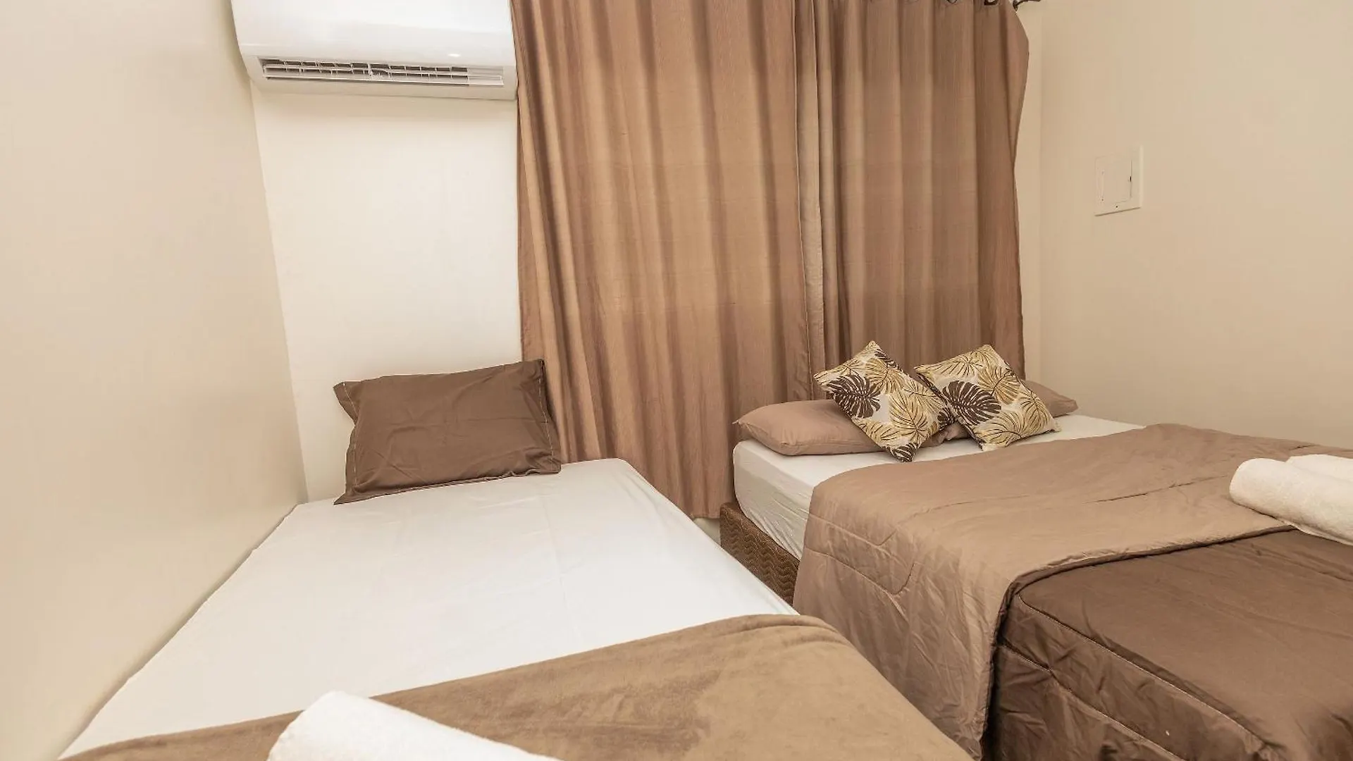 Casa 4 Quartos C/ Varanda Gourmet E Piscina كلدس نوفاس 0*,  البرازيل